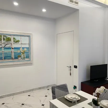 Dante Apartment